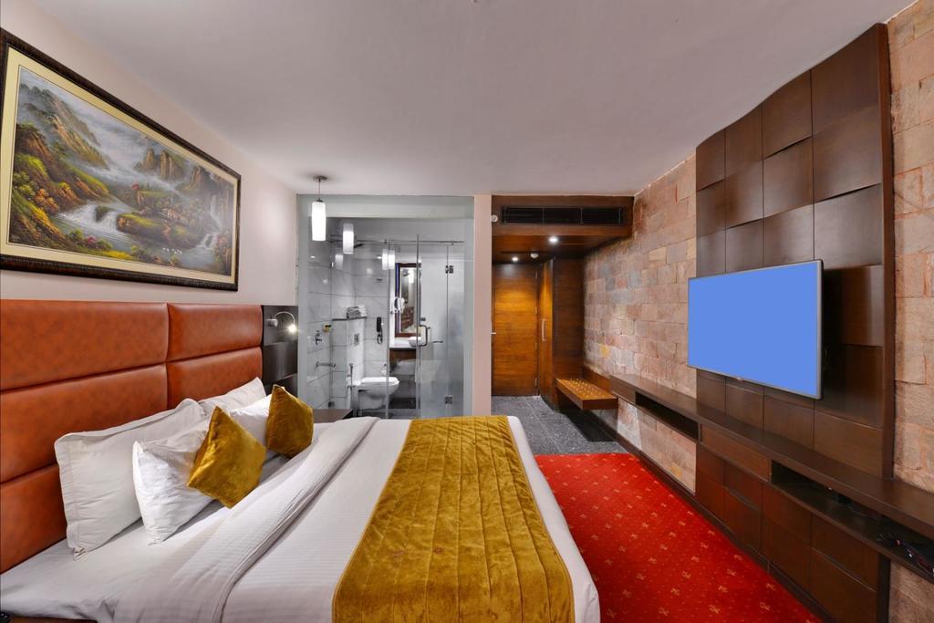 Hotel Sunbeam Premium Zirakpur Exterior foto