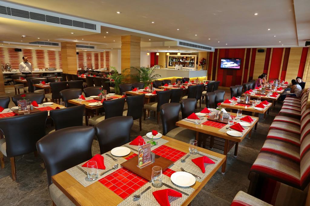 Hotel Sunbeam Premium Zirakpur Exterior foto