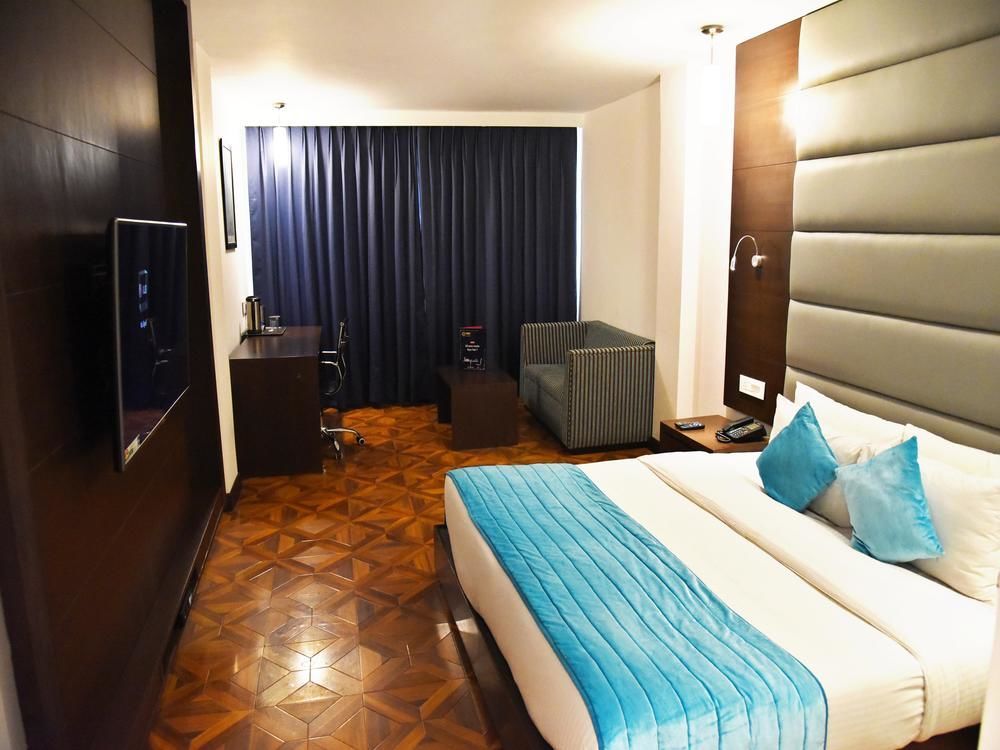 Hotel Sunbeam Premium Zirakpur Exterior foto